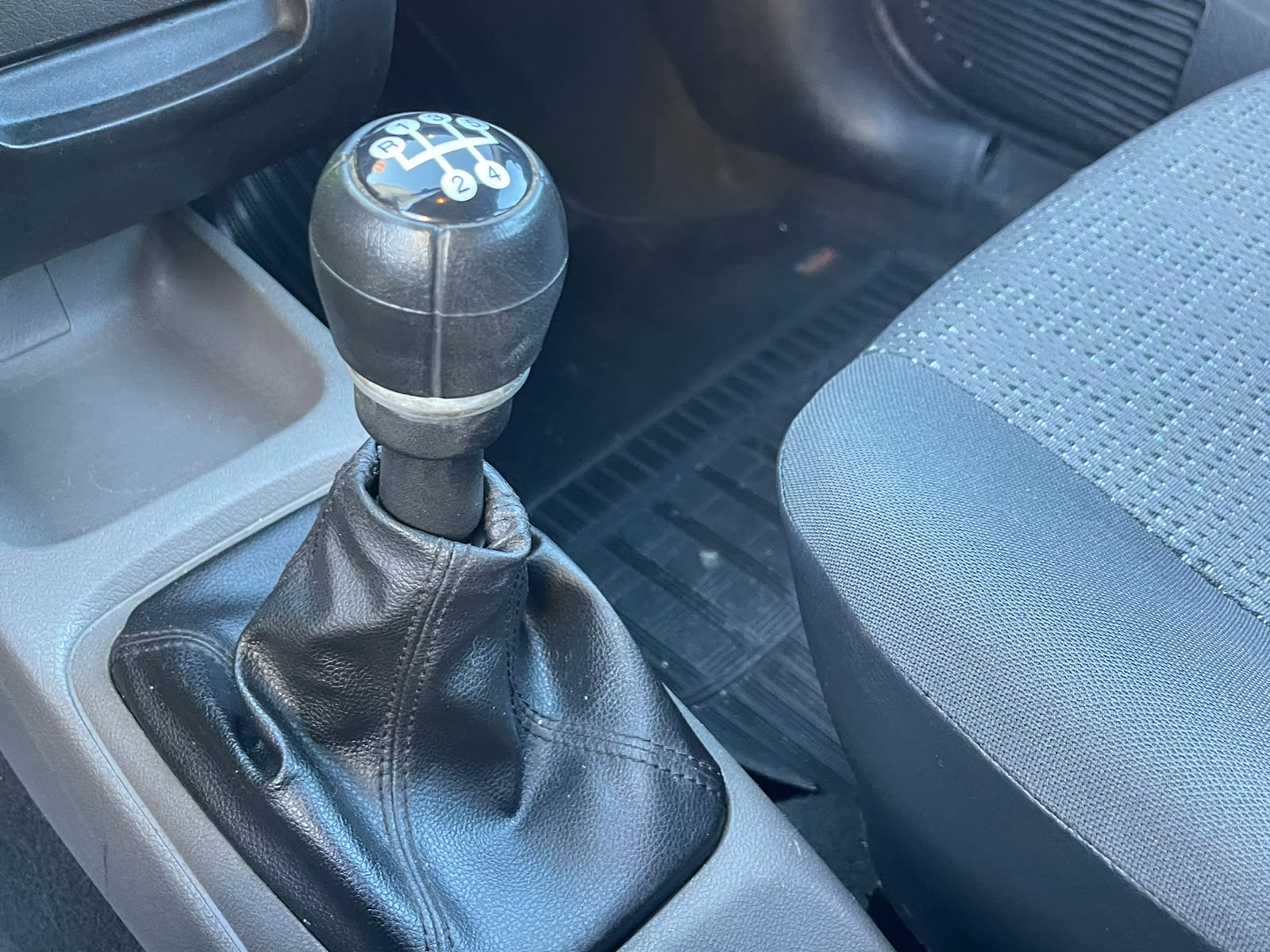 CHEVROLET CLASSIC 2015 — Bernardo Autos Taubaté — foto 12