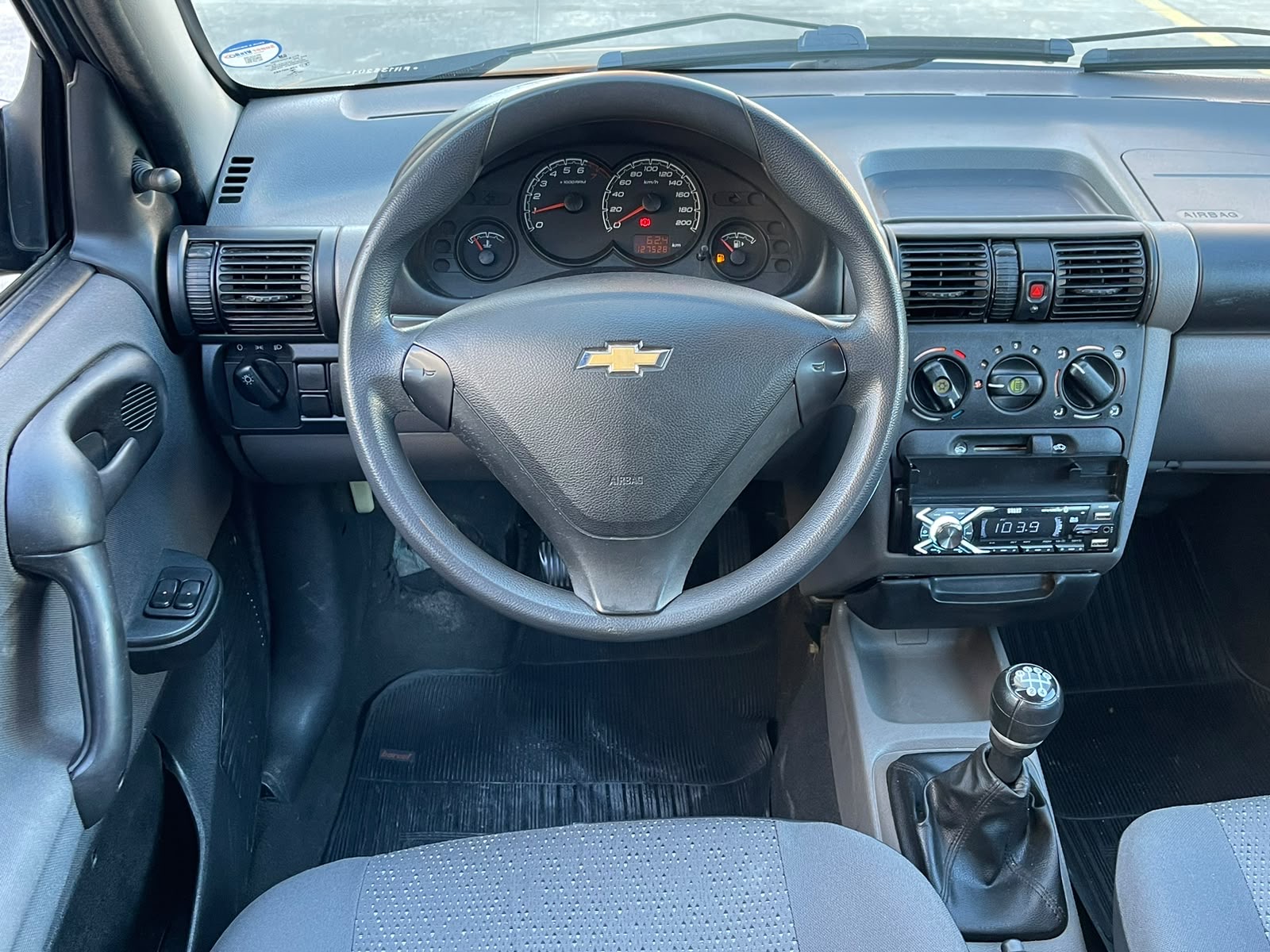 CHEVROLET CLASSIC 2015 — Bernardo Autos Taubaté — foto 16