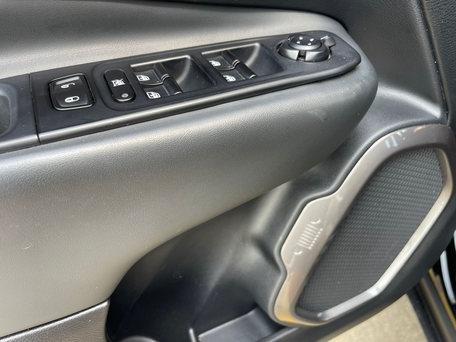 JEEP RENEGADE 2022 — Bernardo Autos Taubaté — foto 11