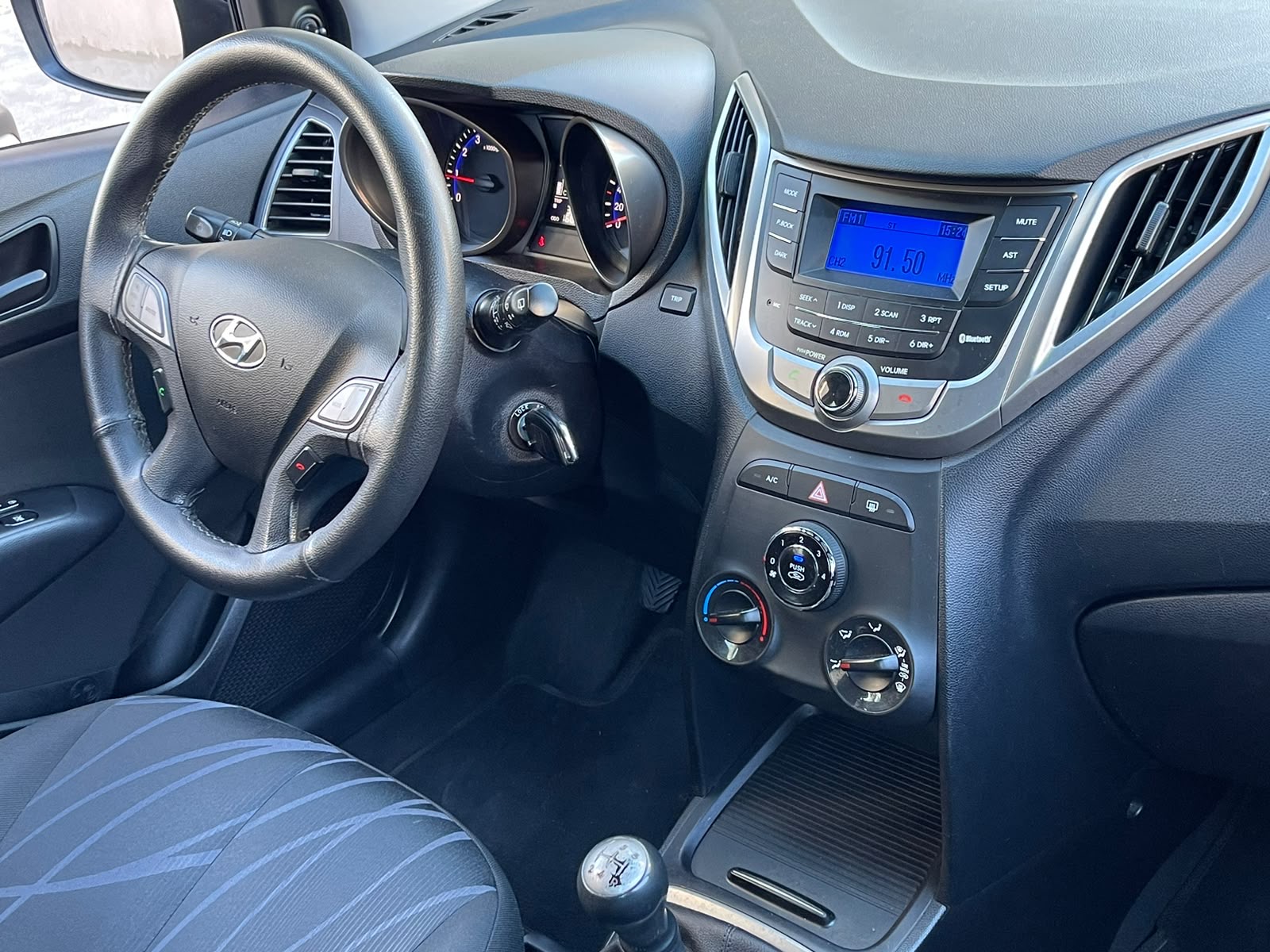 HYUNDAI hb20 2015 — Bernardo Autos Taubaté — foto 15