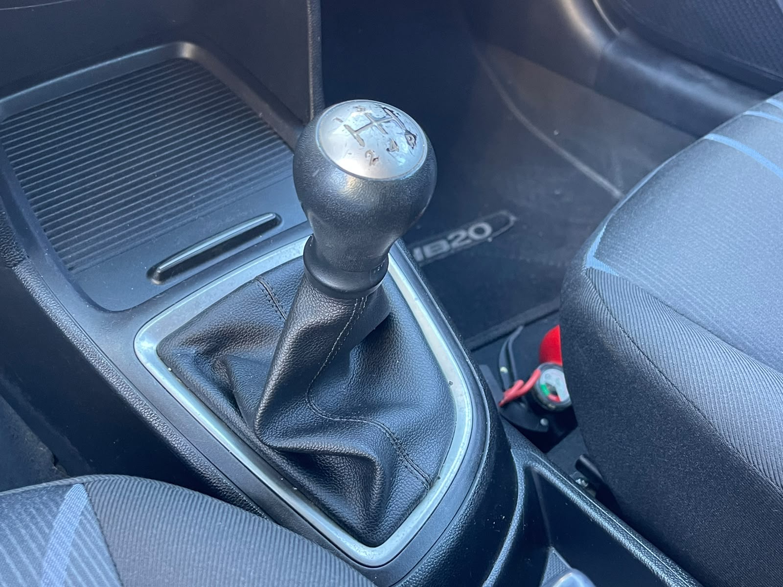 HYUNDAI hb20 2015 — Bernardo Autos Taubaté — foto 16